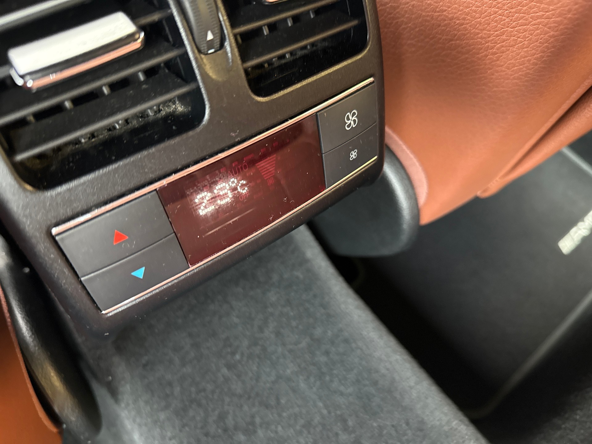 MERCEDES-BENZ C 350 CDI BlueEff. Avantgarde 4Matic 7G-Tronic *CH Fahrzeug *Frisch ab MFK *Glas-Schiebedach *Lederausstattung *Tempomat-image-13