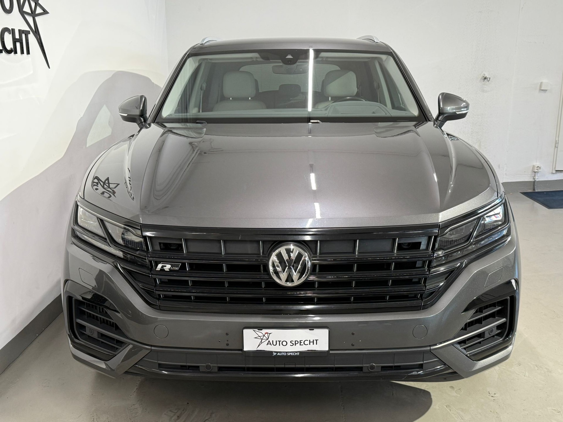 VW Touareg 4.0 V8 TDI Atmosphere Tiptronic R-Line-showroom-element-2