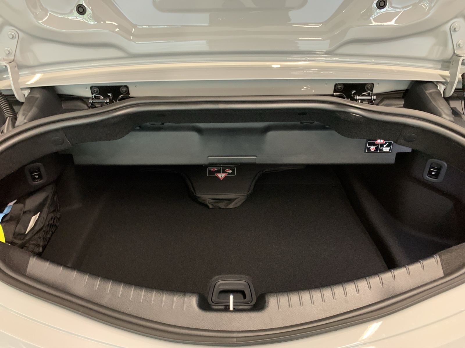MERCEDES-BENZ CLE AMG 53 Cabrio 4Matic+ 9G-Tronic-image-11