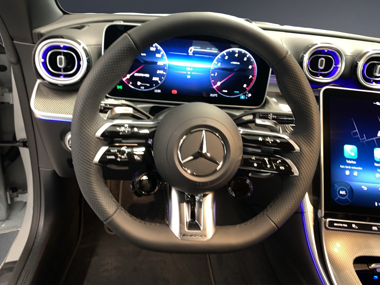 MERCEDES-BENZ CLE AMG 53 Cabrio 4Matic+ 9G-Tronic-image-9