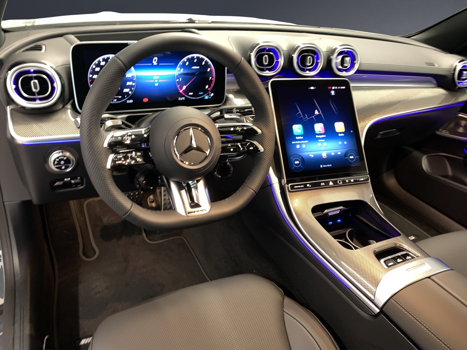 MERCEDES-BENZ CLE AMG 53 Cabrio 4Matic+ 9G-Tronic-image-7