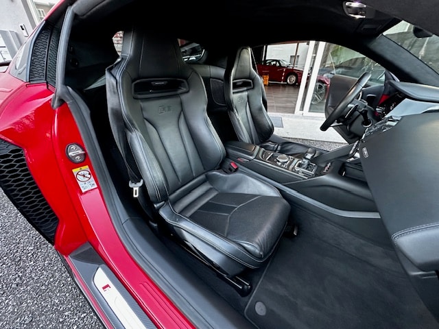 AUDI R8 Coupé performance S-Tronic-image-19