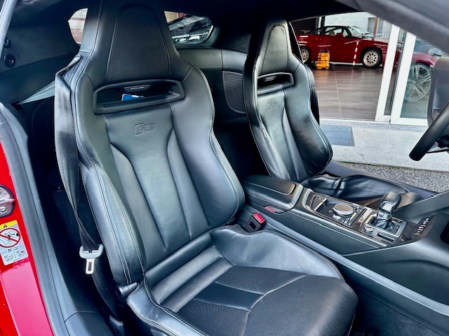 AUDI R8 Coupé performance S-Tronic-image-14