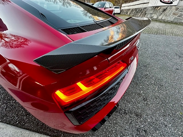 AUDI R8 Coupé performance S-Tronic-image-23