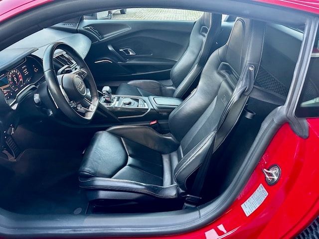 AUDI R8 Coupé performance S-Tronic-image-9