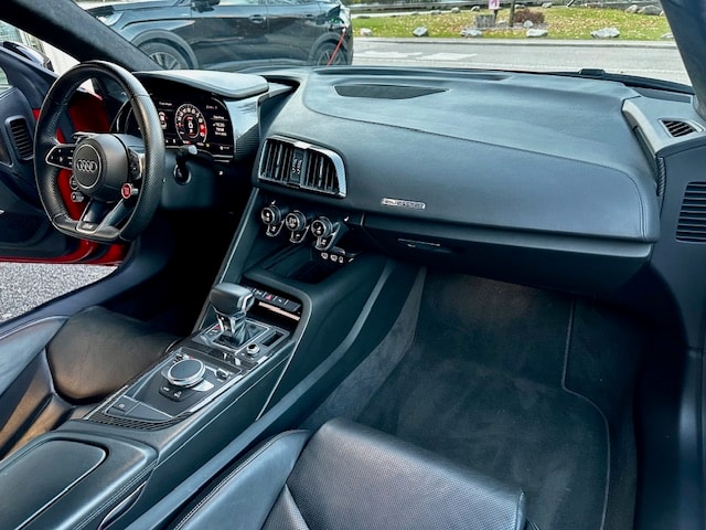 AUDI R8 Coupé performance S-Tronic-image-13
