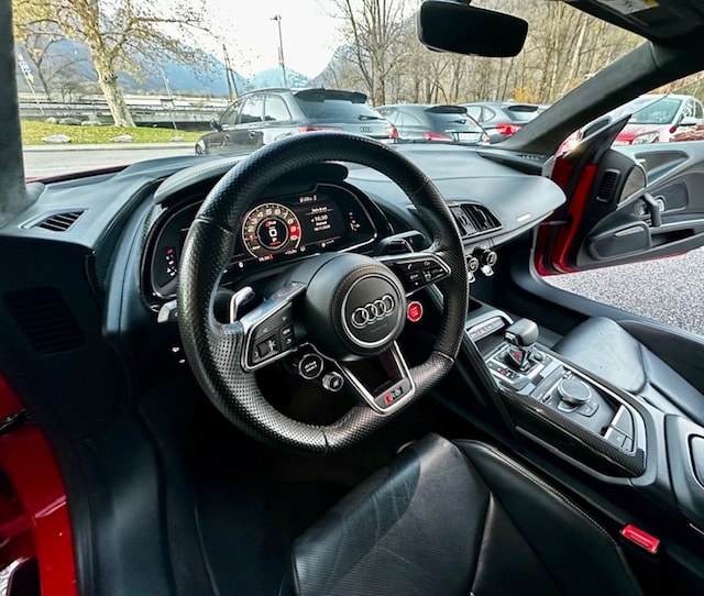 AUDI R8 Coupé performance S-Tronic-image-15
