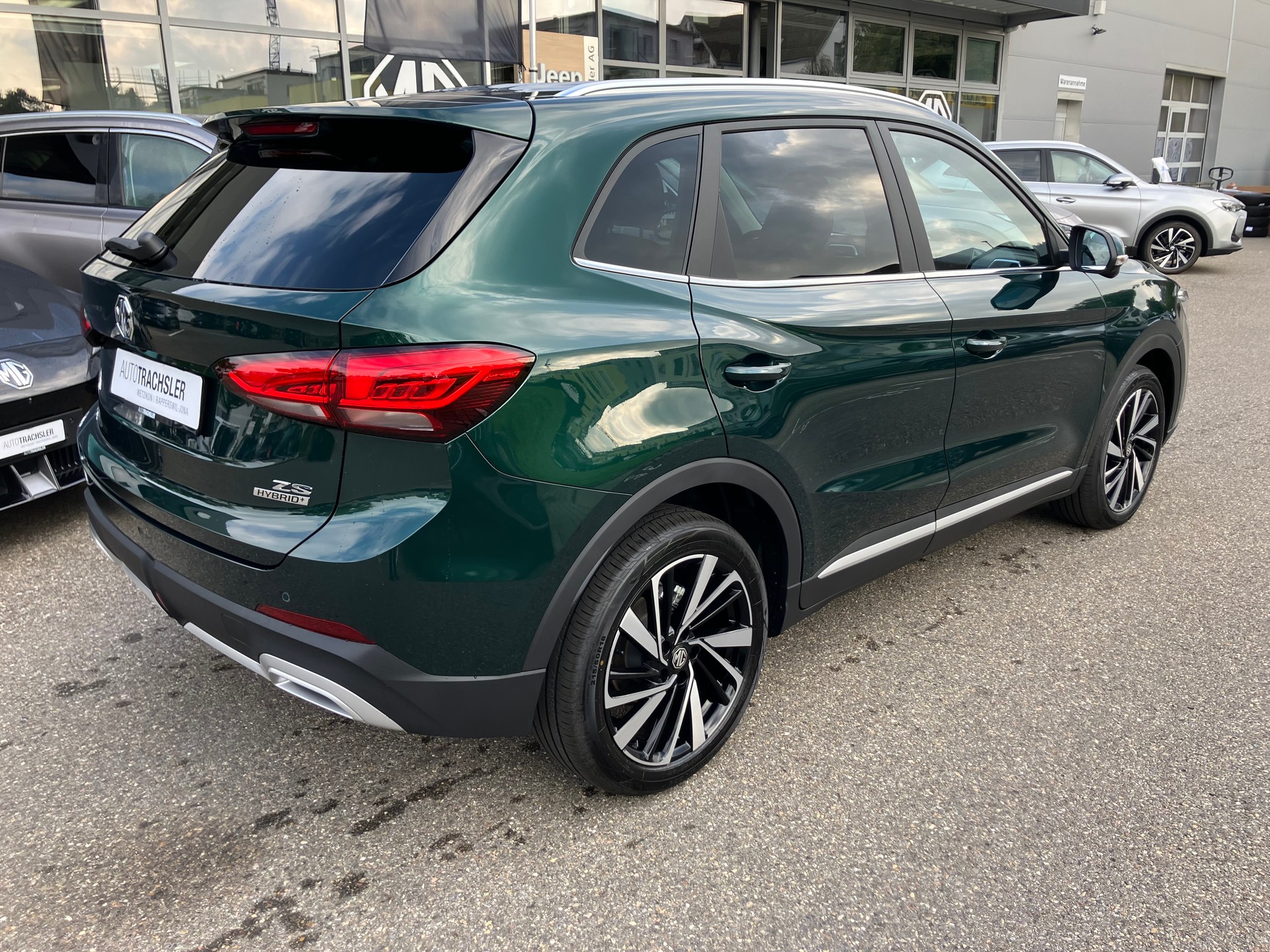 MG ZS 1.5 Hybrid+ Luxury-image-5