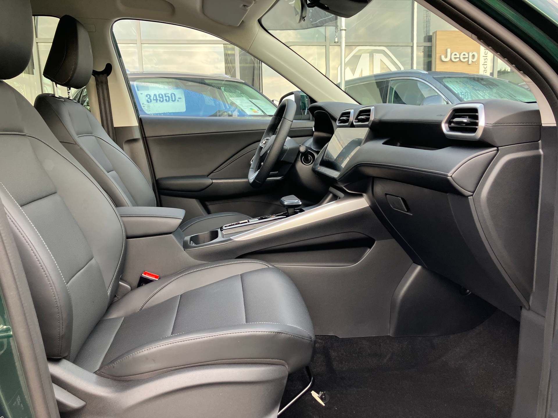 MG ZS 1.5 Hybrid+ Luxury-image-8