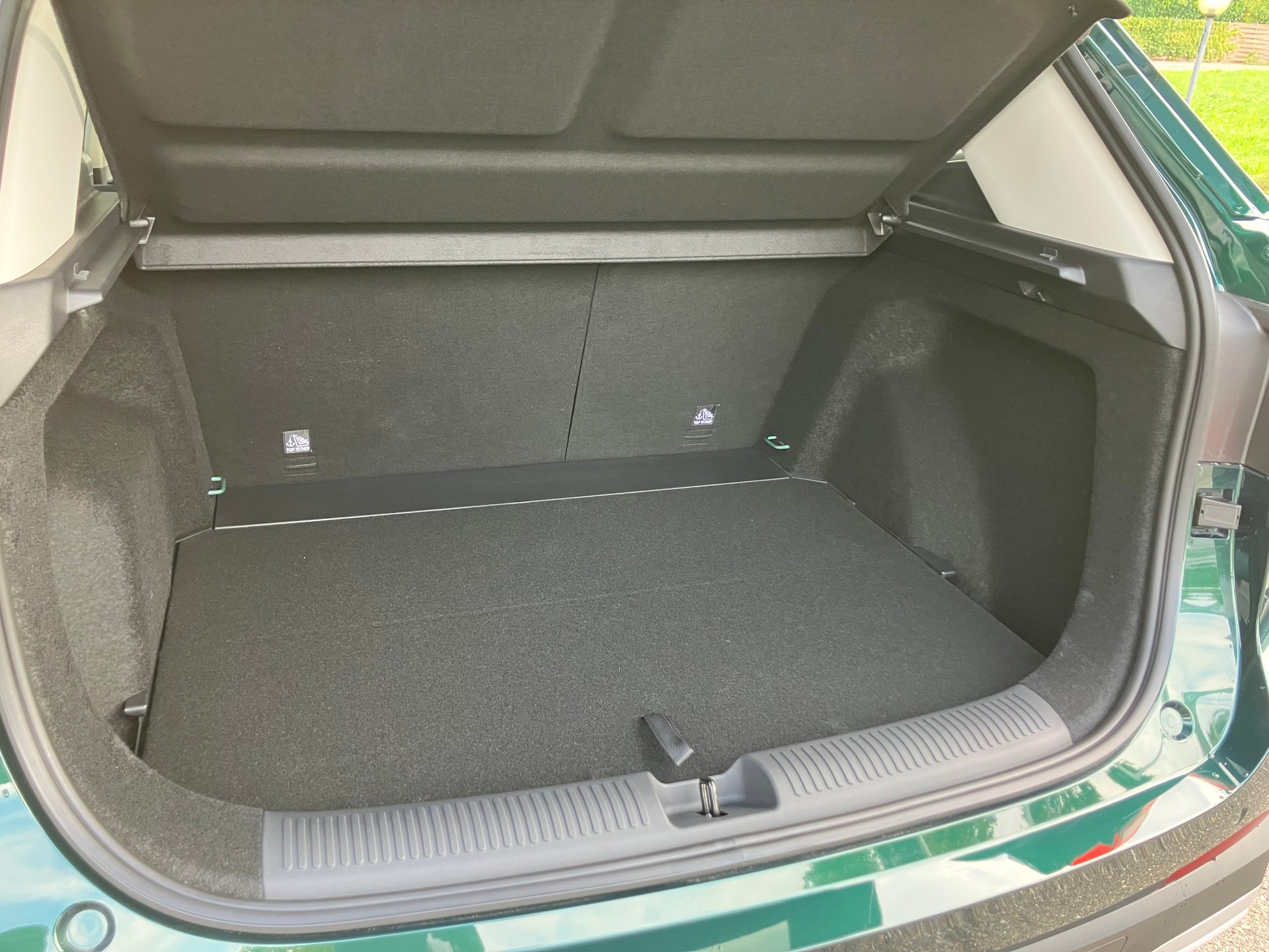 MG ZS 1.5 Hybrid+ Luxury-image-6