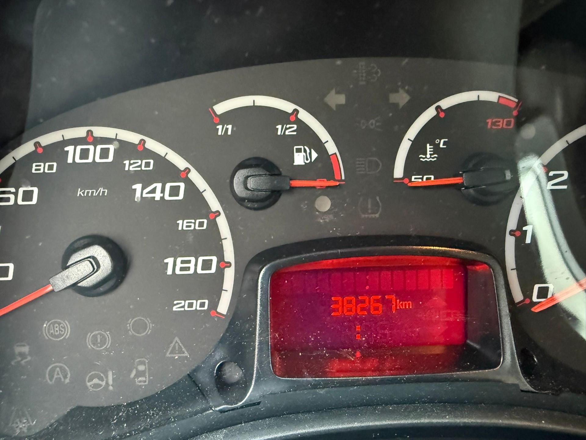 FORD KA 1.25 Ambiente-image-9