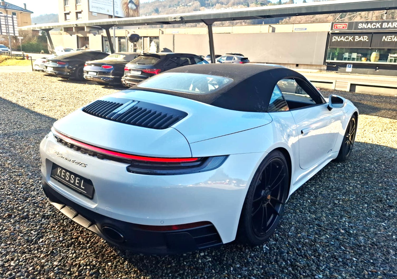 PORSCHE 911 Carrera 4 GTS Cabriolet PDK-image-1