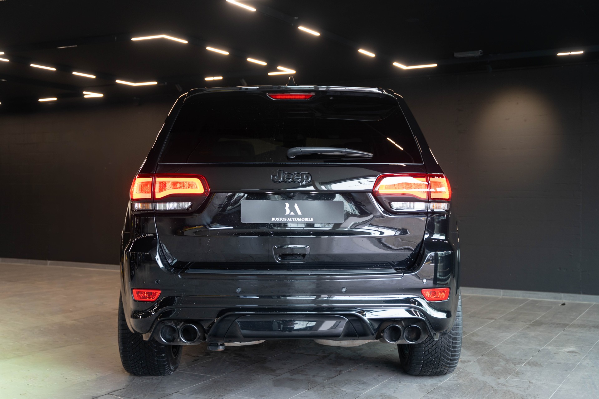 JEEP Grand Cherokee 6.2 V8 HEMI Trackhawk Automatic / CH Auto / Gratis Service / Vollausstattung /-image-6