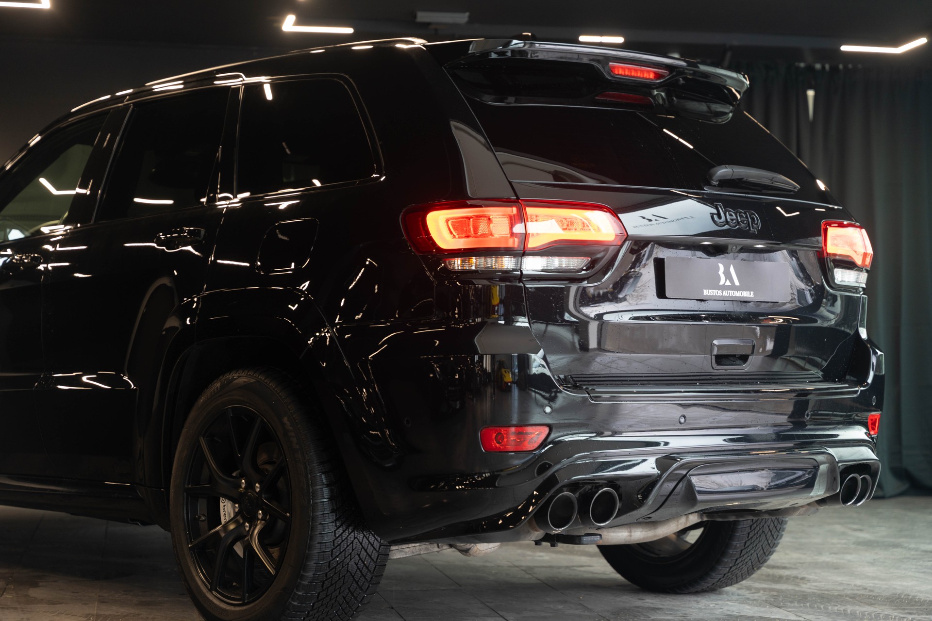 JEEP Grand Cherokee 6.2 V8 HEMI Trackhawk Automatic / CH Auto / Gratis Service / Vollausstattung /-image-7