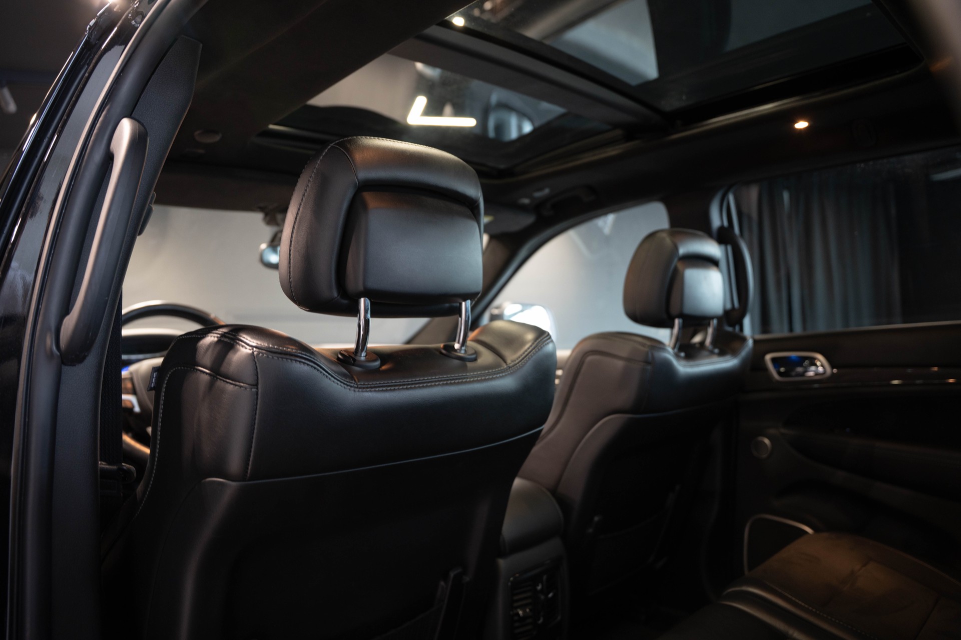 JEEP Grand Cherokee 6.2 V8 HEMI Trackhawk Automatic / CH Auto / Gratis Service / Vollausstattung /-image-12