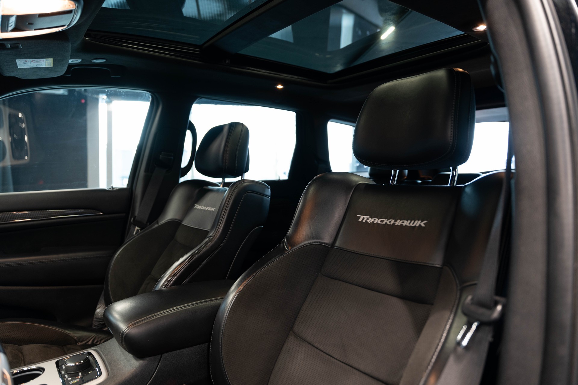 JEEP Grand Cherokee 6.2 V8 HEMI Trackhawk Automatic / CH Auto / Gratis Service / Vollausstattung /-image-9