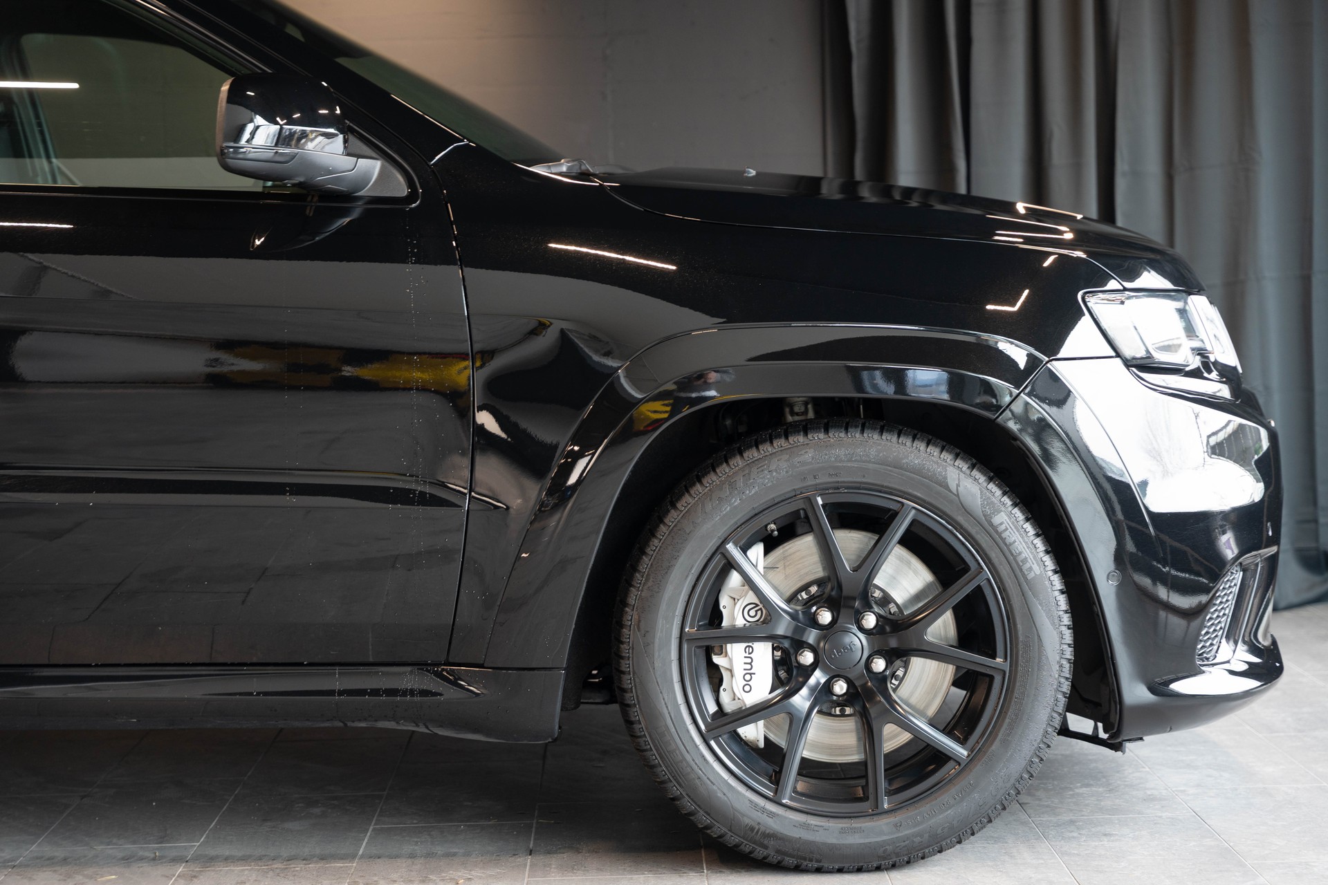 JEEP Grand Cherokee 6.2 V8 HEMI Trackhawk Automatic / CH Auto / Gratis Service / Vollausstattung /-image-3