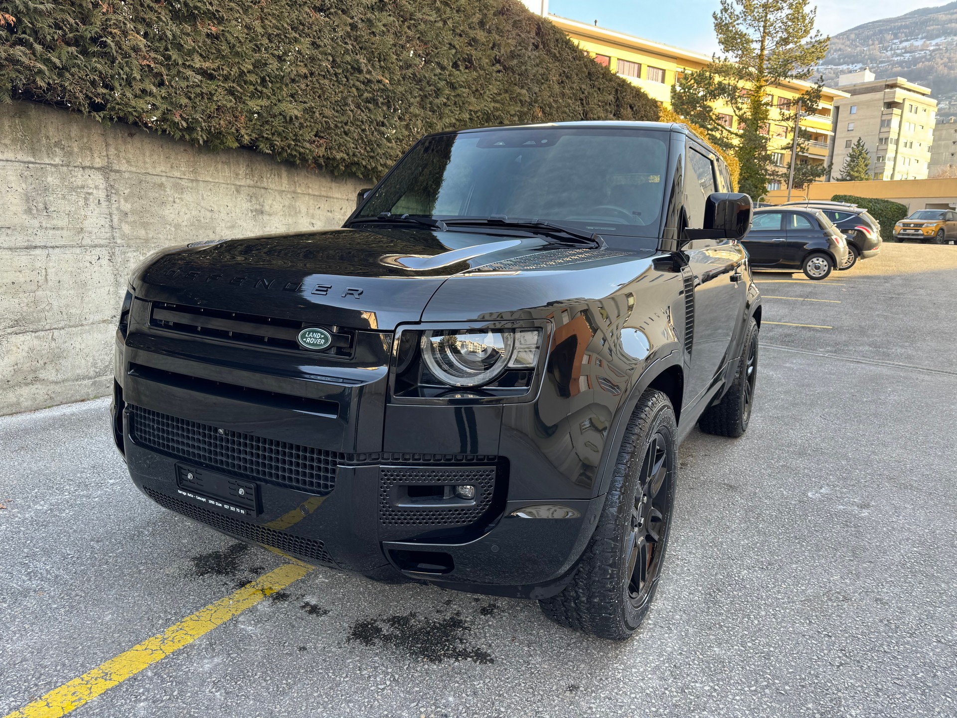 LAND ROVER Defender 90 P300 Si4 SE AT8