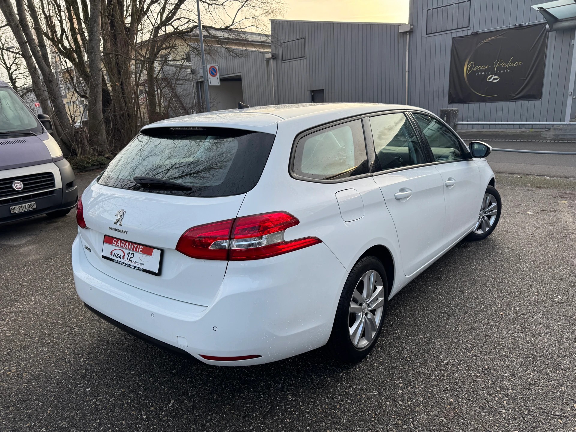 PEUGEOT 308 SW 1.5 BlueHDI Active Pack EAT8 * Gr. Navi * Klima-auto * Tempomat * PDC H * Frisch Ab MFK-image-4