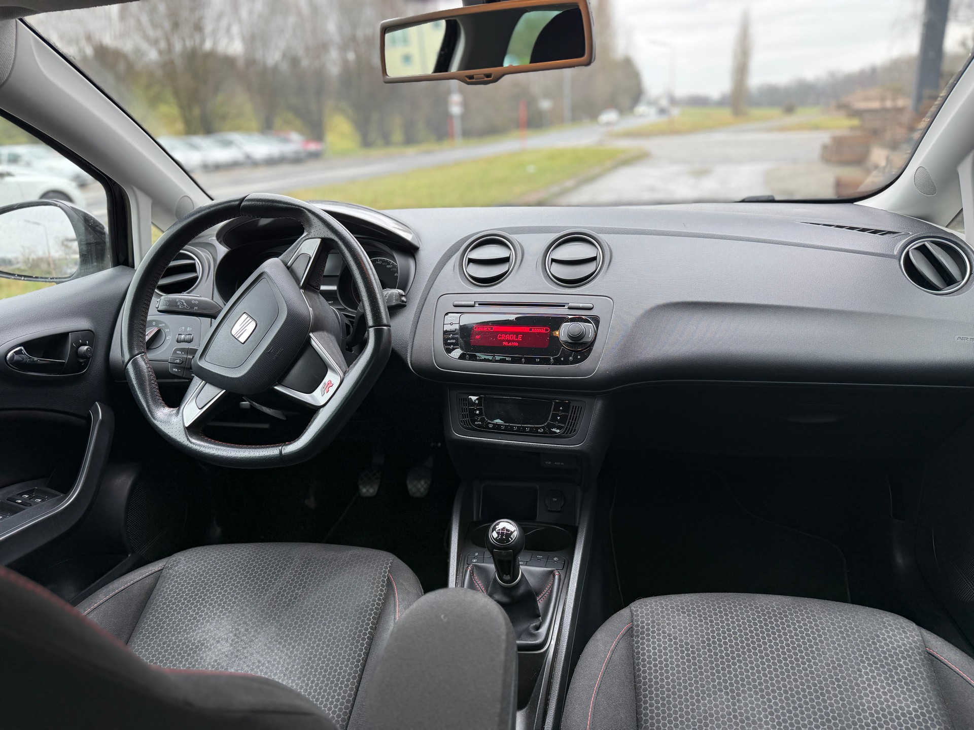 SEAT Ibiza 1.2 TSI FR-image-8