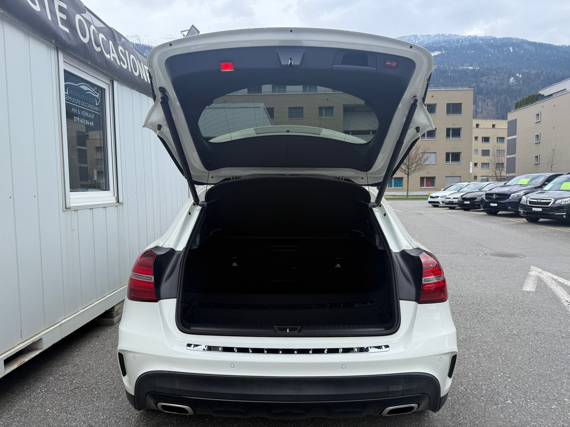 MERCEDES-BENZ GLA 250 AMG Line 4Matic 7G-DCT *TOPZUSTAND* SEHR GEPFLEGT*-image-5
