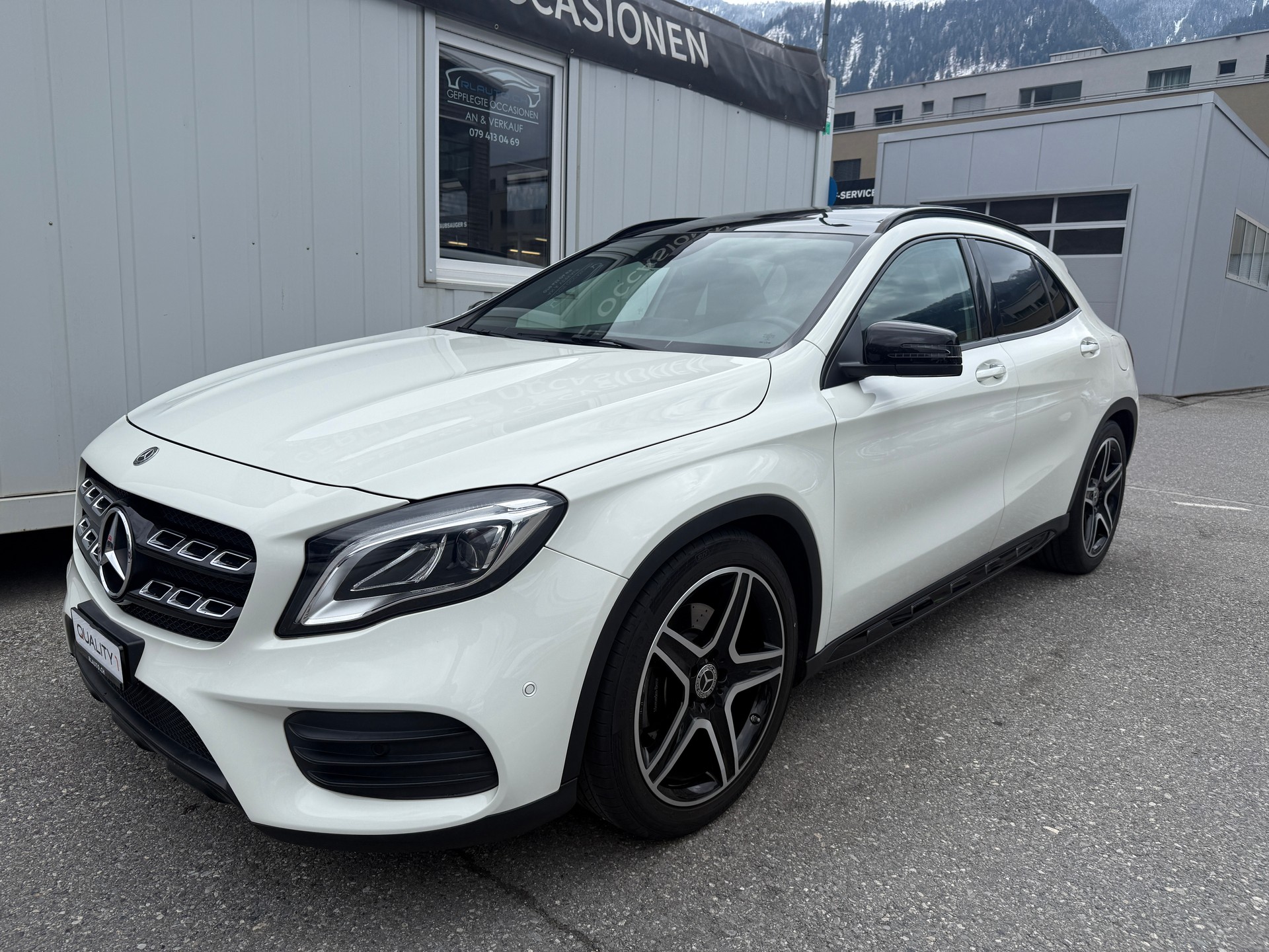 MERCEDES-BENZ GLA 250 AMG Line 4Matic 7G-DCT *TOPZUSTAND* SEHR GEPFLEGT*-image-8