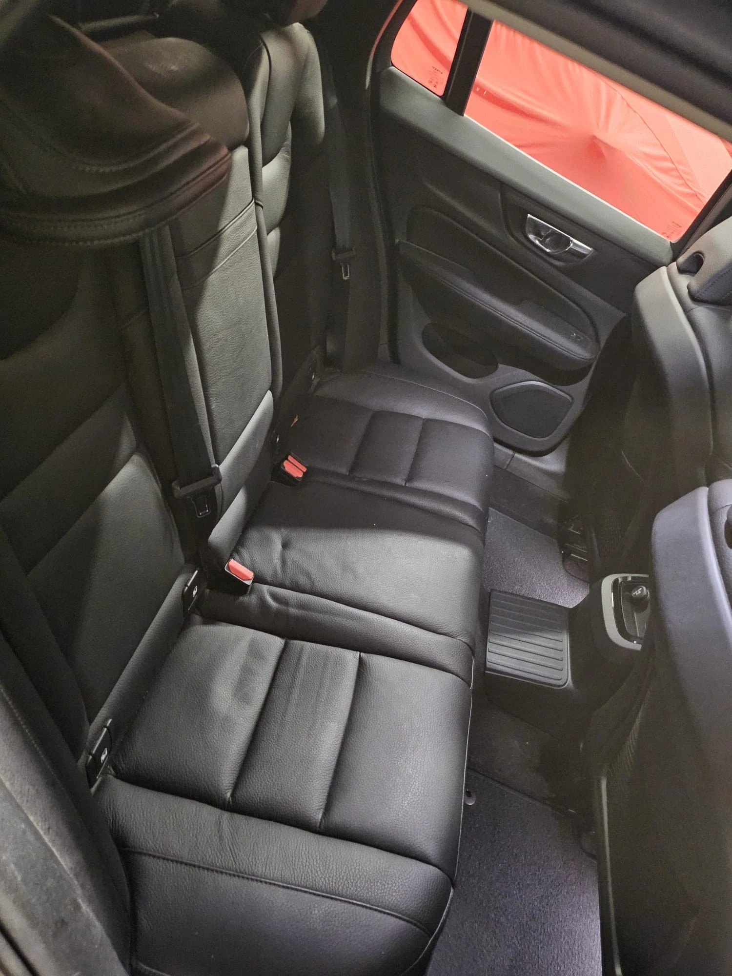 VOLVO V60 T6 eAWD Inscription, 253 PS- Hybrid/Benzin-image-11