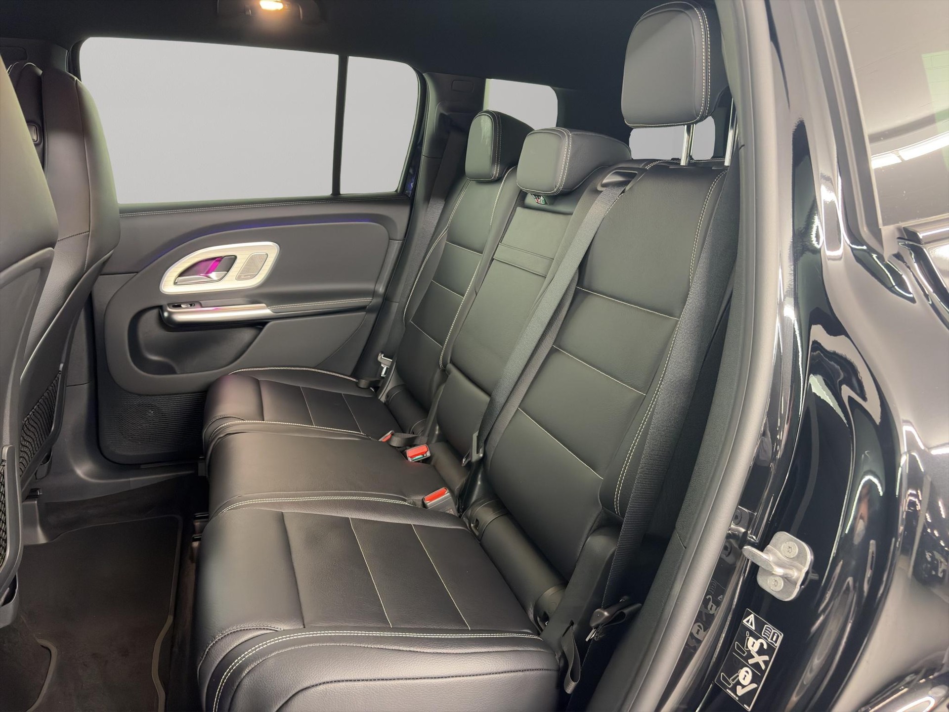 MERCEDES-BENZ GLB 350 4matic-image-6
