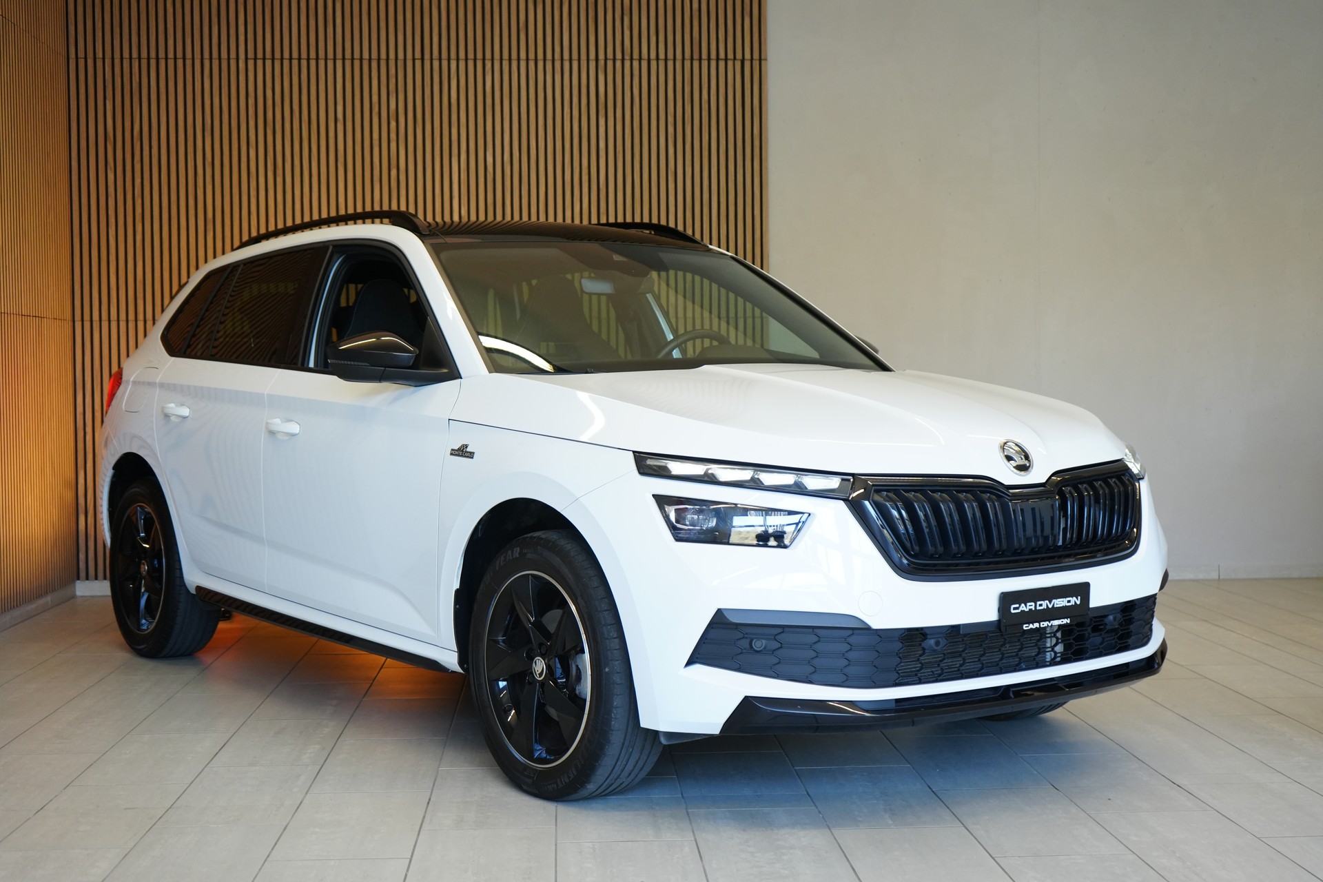 SKODA Kamiq 1.5 TSI ACT Monte Carlo DSG-showroom-element-3