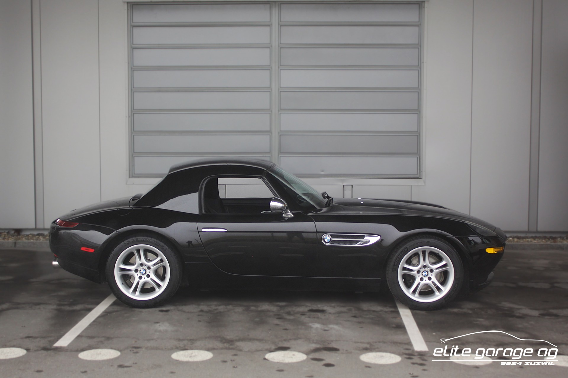 BMW Z8 Roadster-image-5