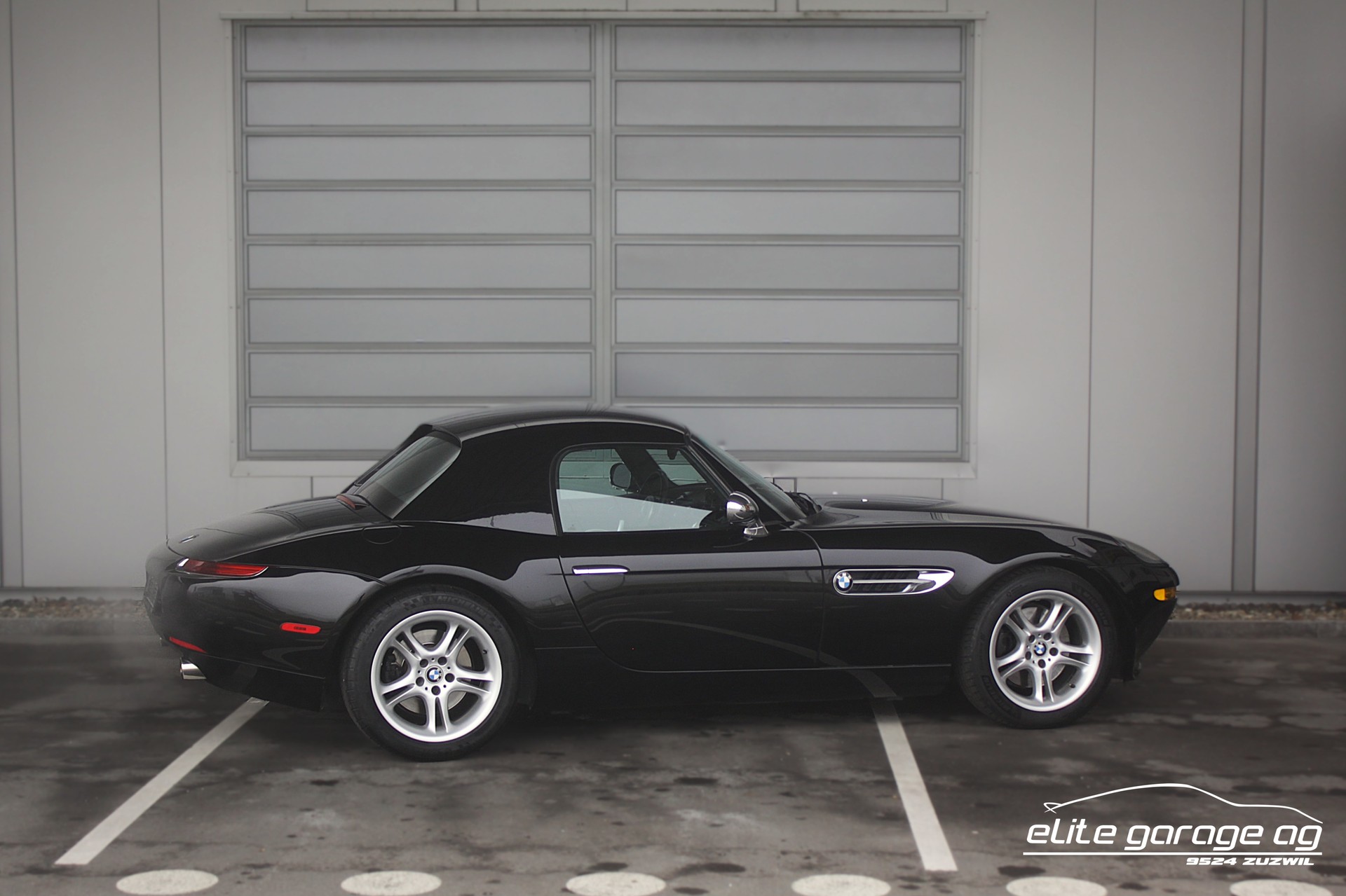 BMW Z8 Roadster-image-4