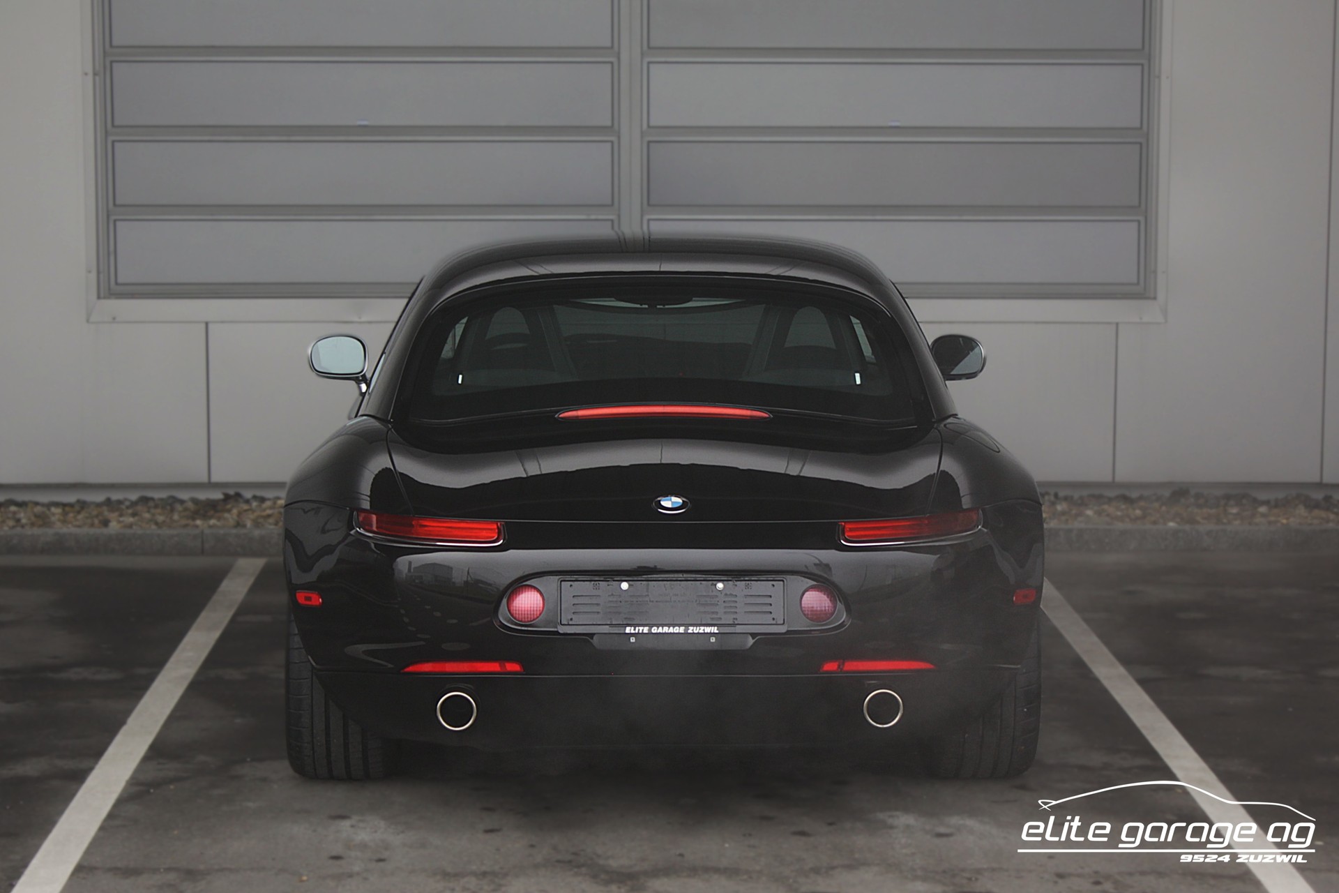 BMW Z8 Roadster-image-3
