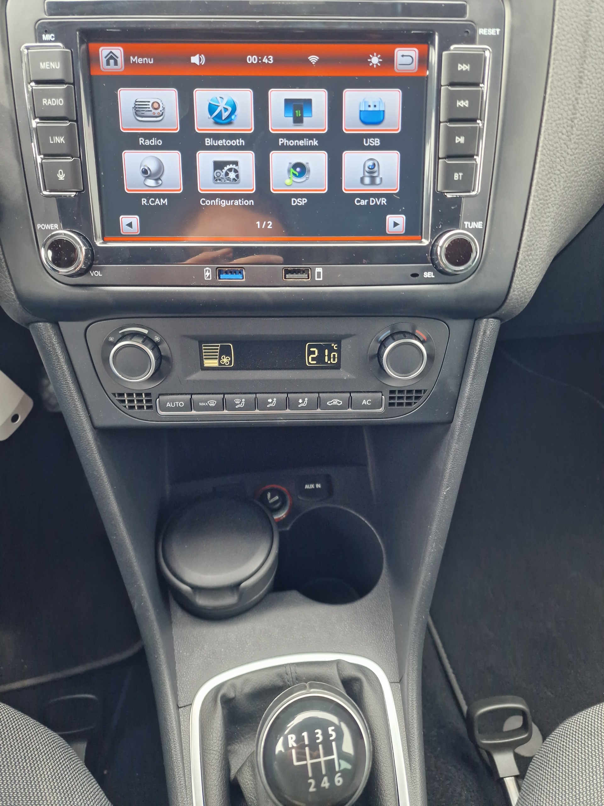 VW Polo 1.2 TSI Design-image-9
