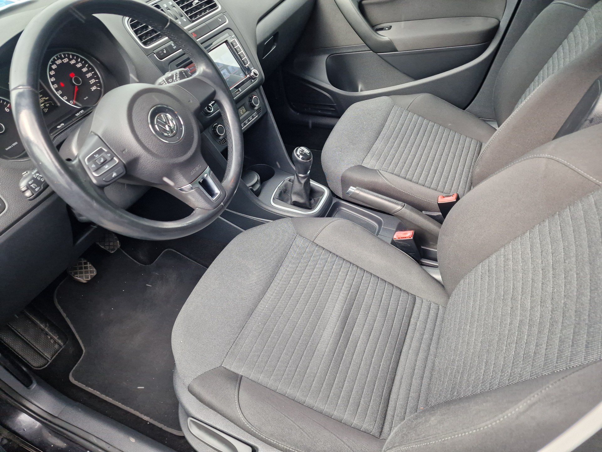 VW Polo 1.2 TSI Design-image-7