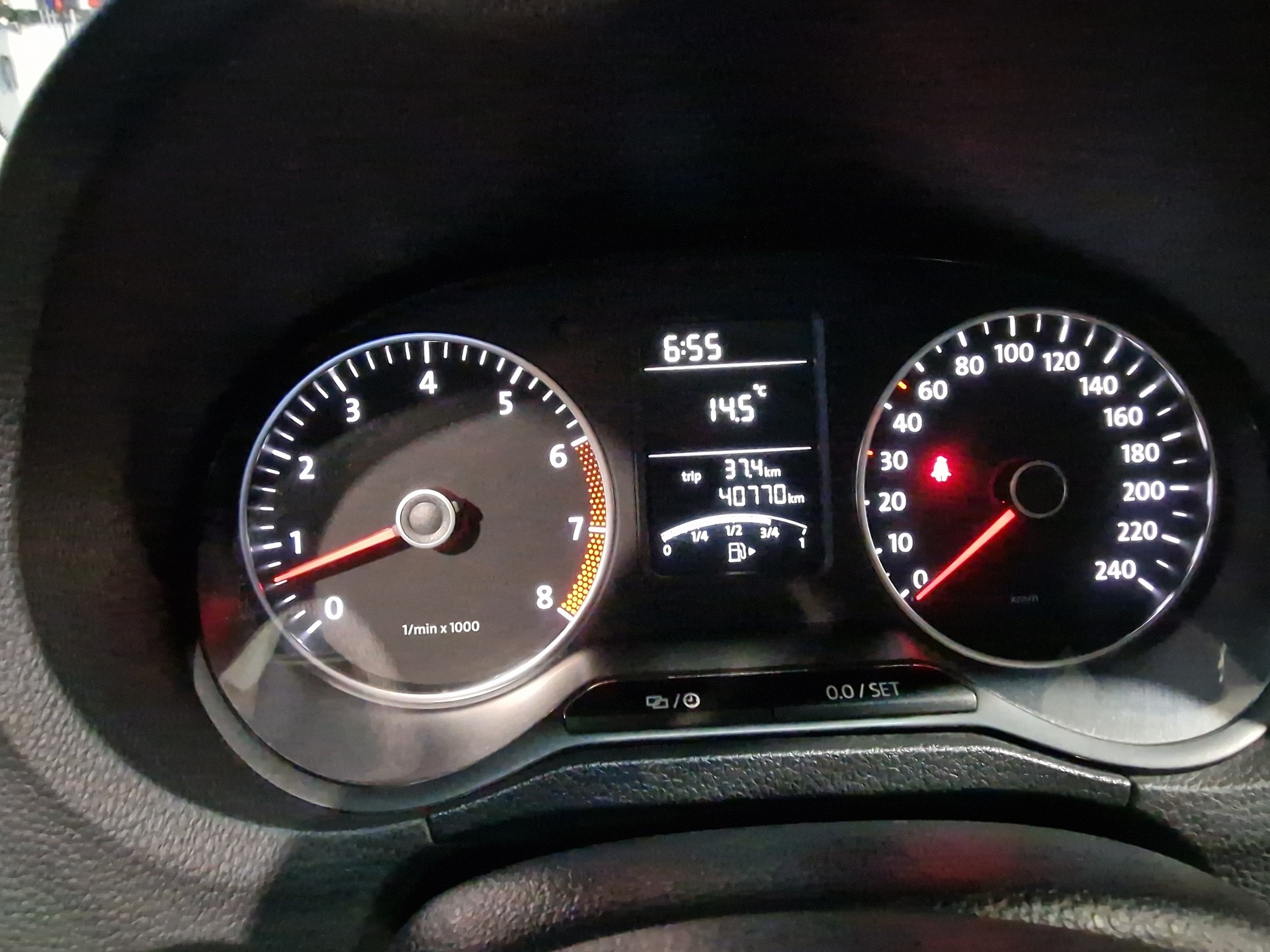 VW Polo 1.2 TSI Design-image-10