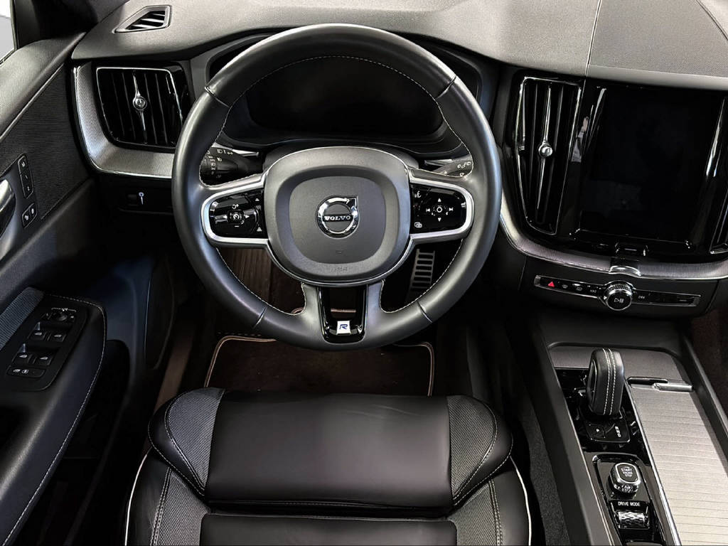 VOLVO XC60 2.0 T5 R-Design AWD-image-7