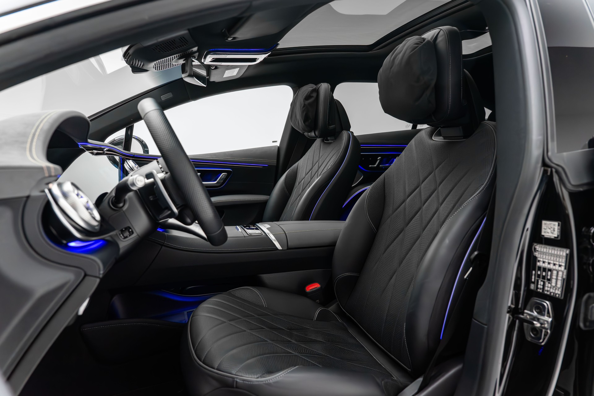 MERCEDES-BENZ EQS 53 4matic+-image-19