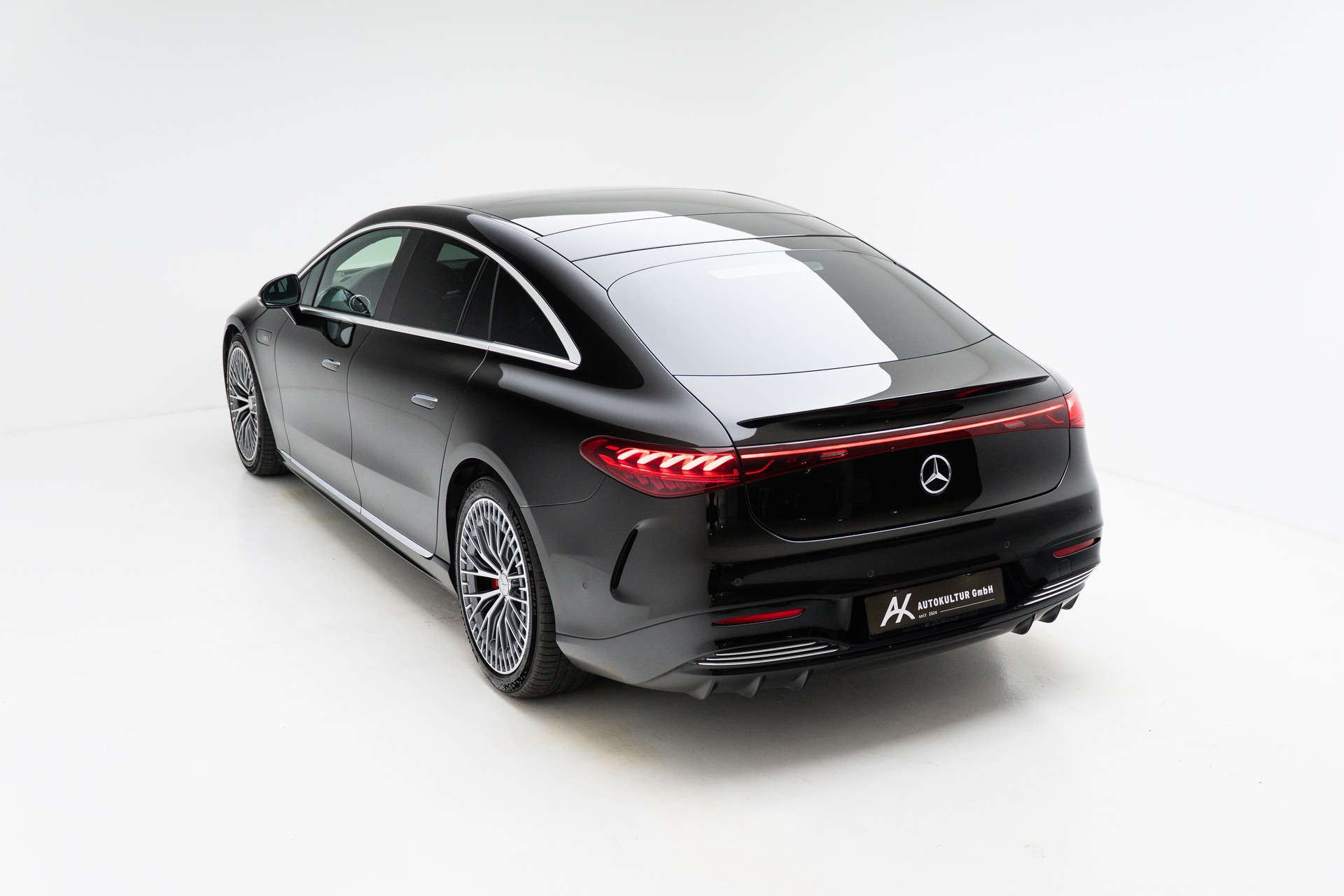 MERCEDES-BENZ EQS 53 4matic+-image-14