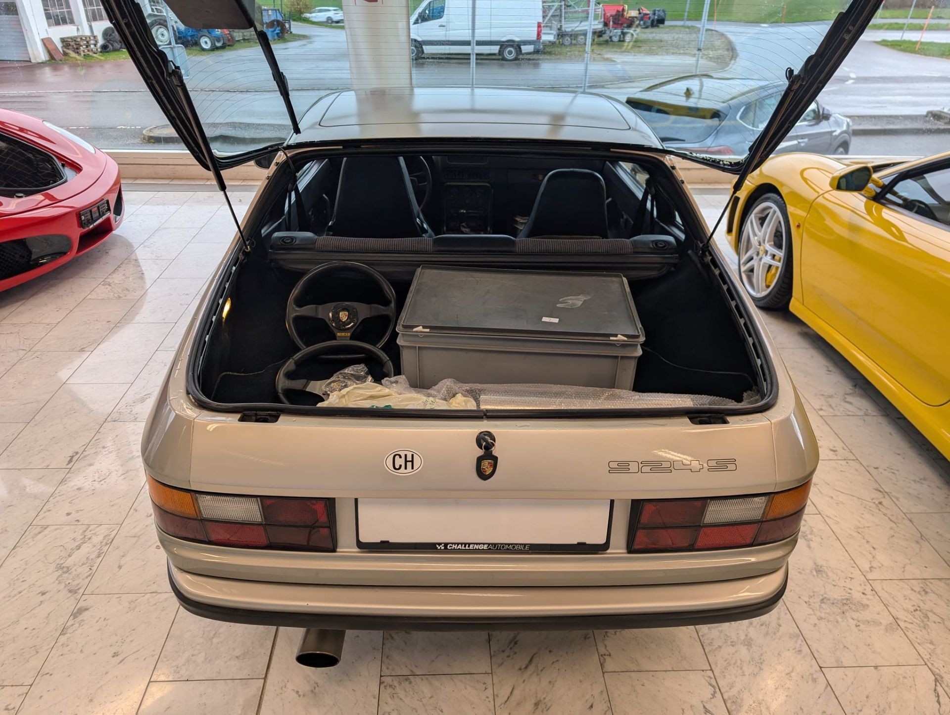 PORSCHE 924 S-image-12