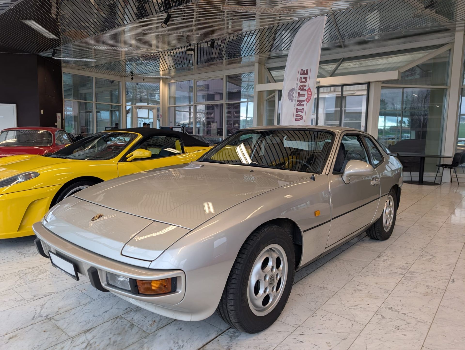 PORSCHE 924 S-image-1