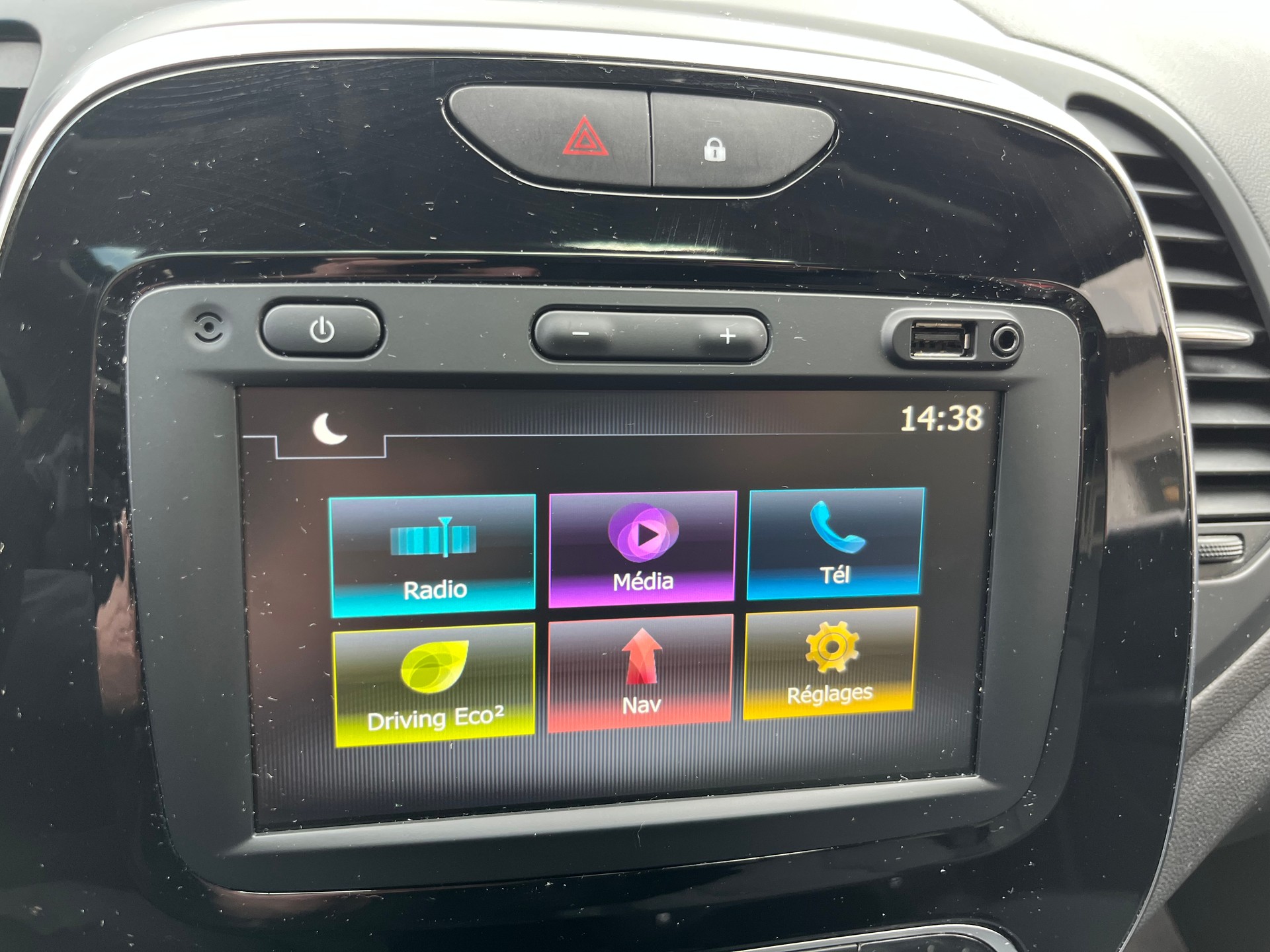 RENAULT Captur 1.2 T 16V Intens+++FRISCH AB MFK+++-image-10