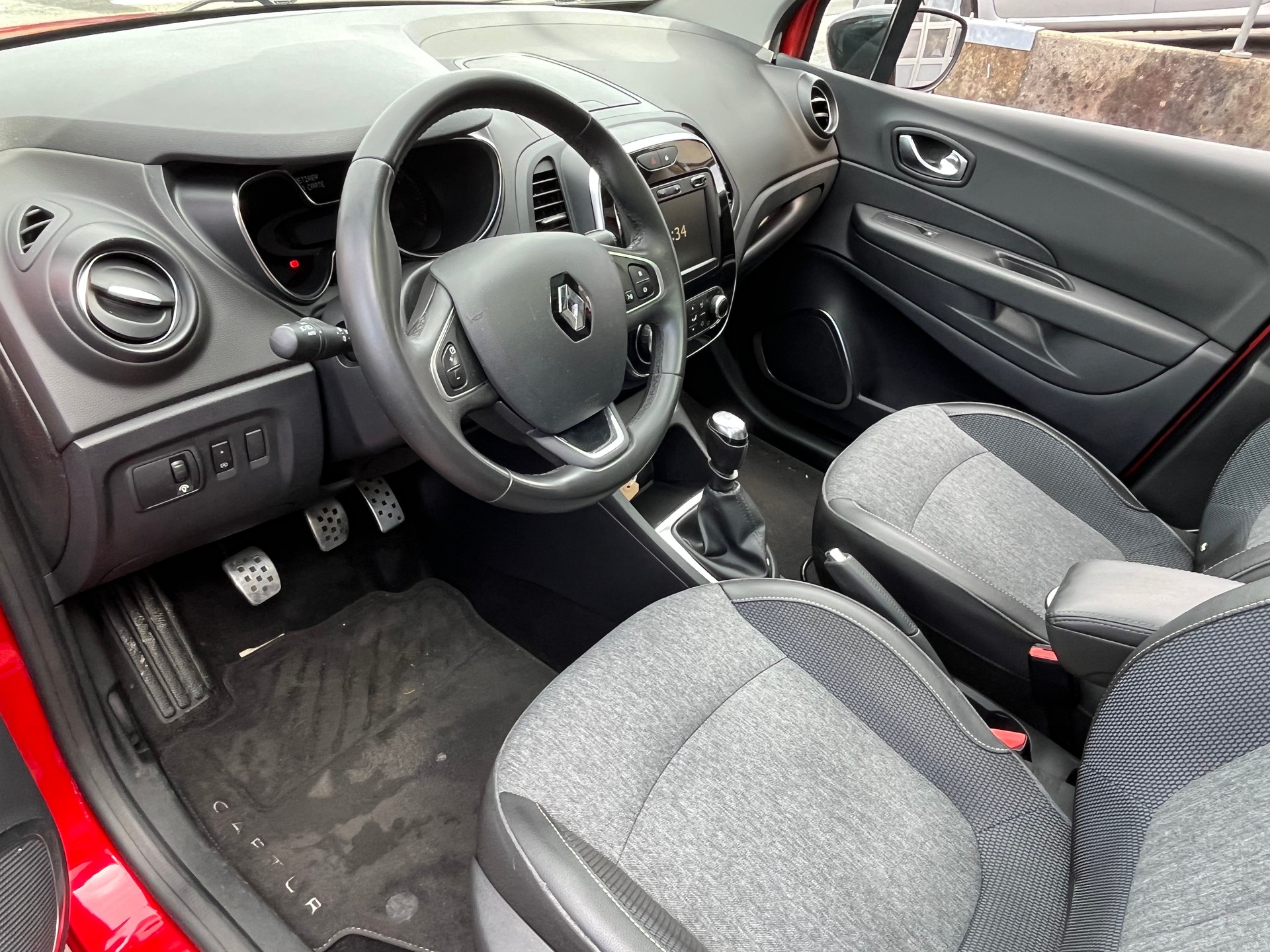 RENAULT Captur 1.2 T 16V Intens+++FRISCH AB MFK+++-image-5