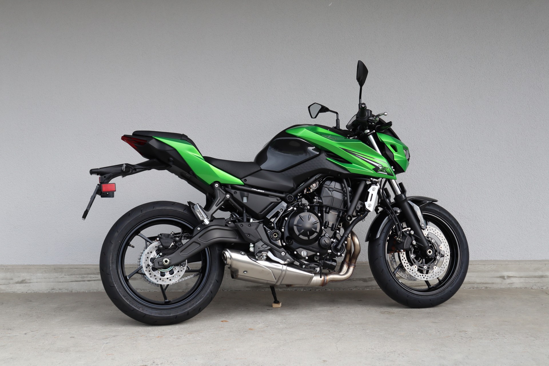 KAWASAKI Z 650 S (35kW)-showroom-element-2