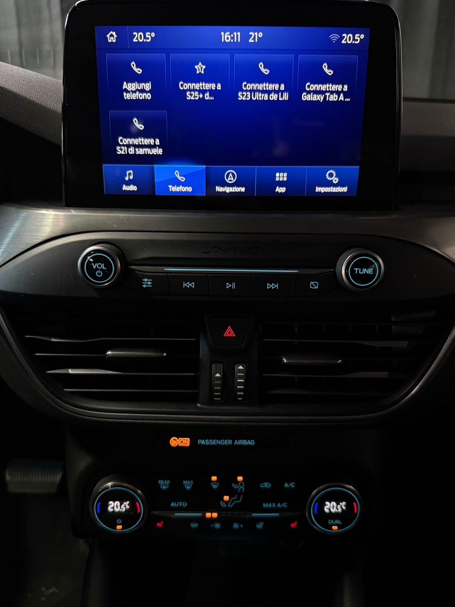 FORD Focus 1.5 TDCi Titanium Automatic / Bang & Olufsen / FahrerAssitenz / Top Ausstattung / AB MFK / Garantie-image-15