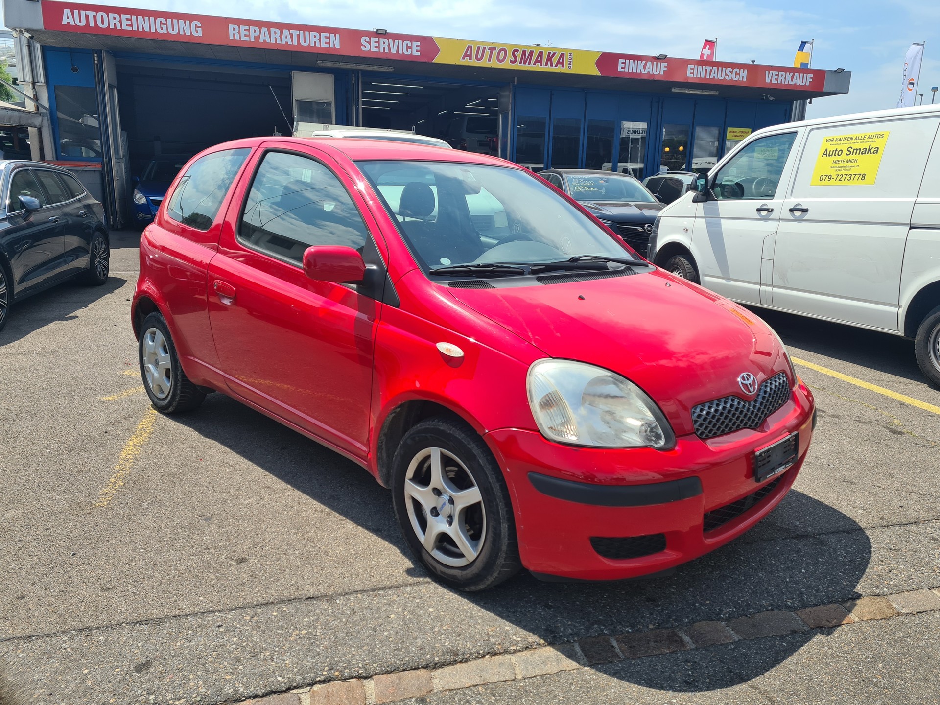 TOYOTA Yaris 1.3 Linea Sol-showroom-element-1