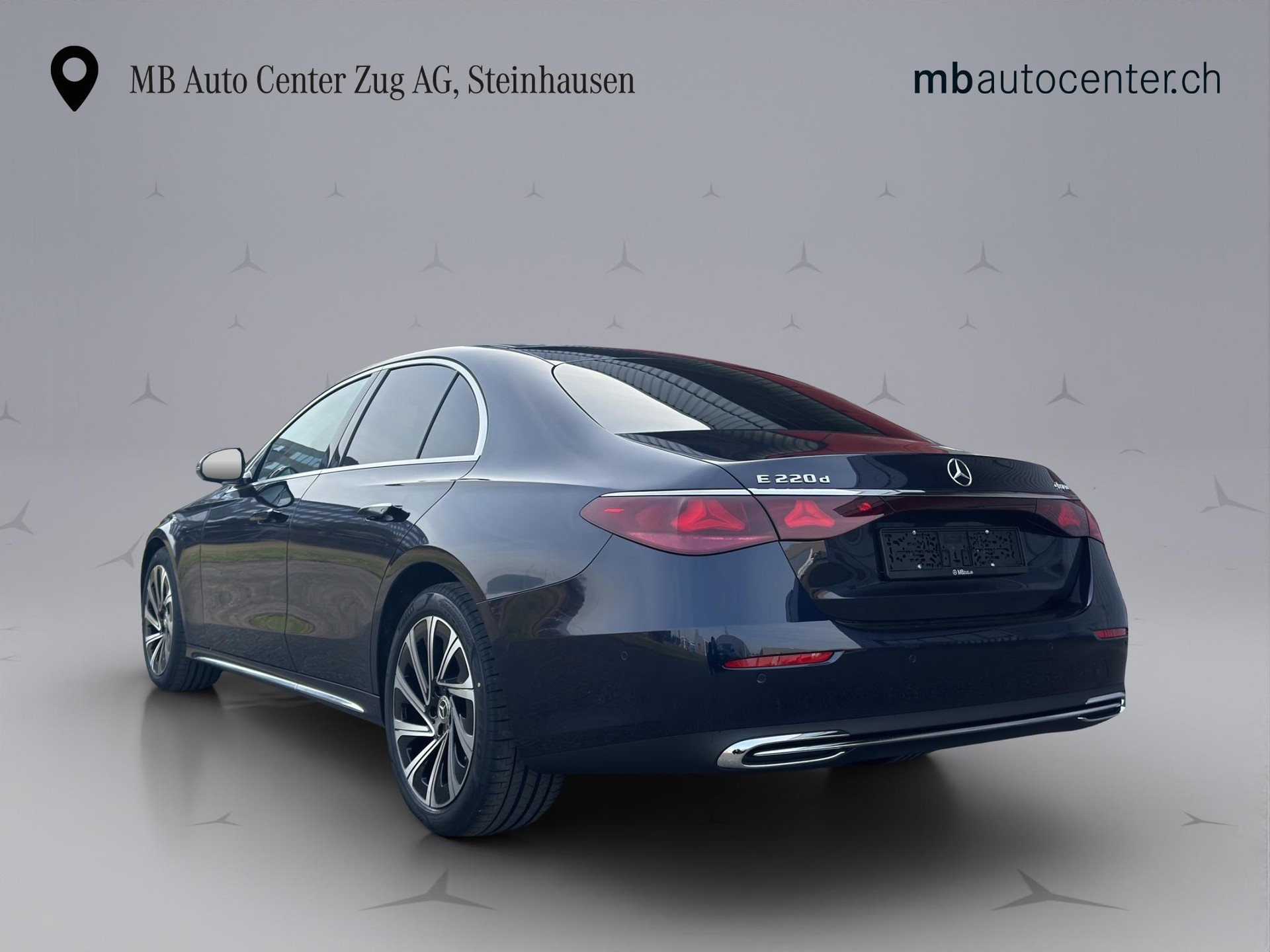 MERCEDES-BENZ E 220 d Avantgarde 4matic-image-3