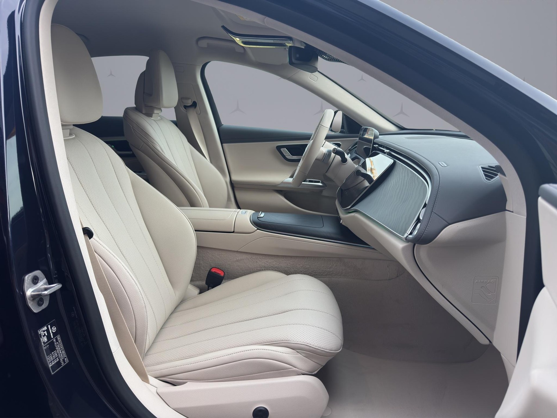 MERCEDES-BENZ E 220 d Avantgarde 4matic-image-16