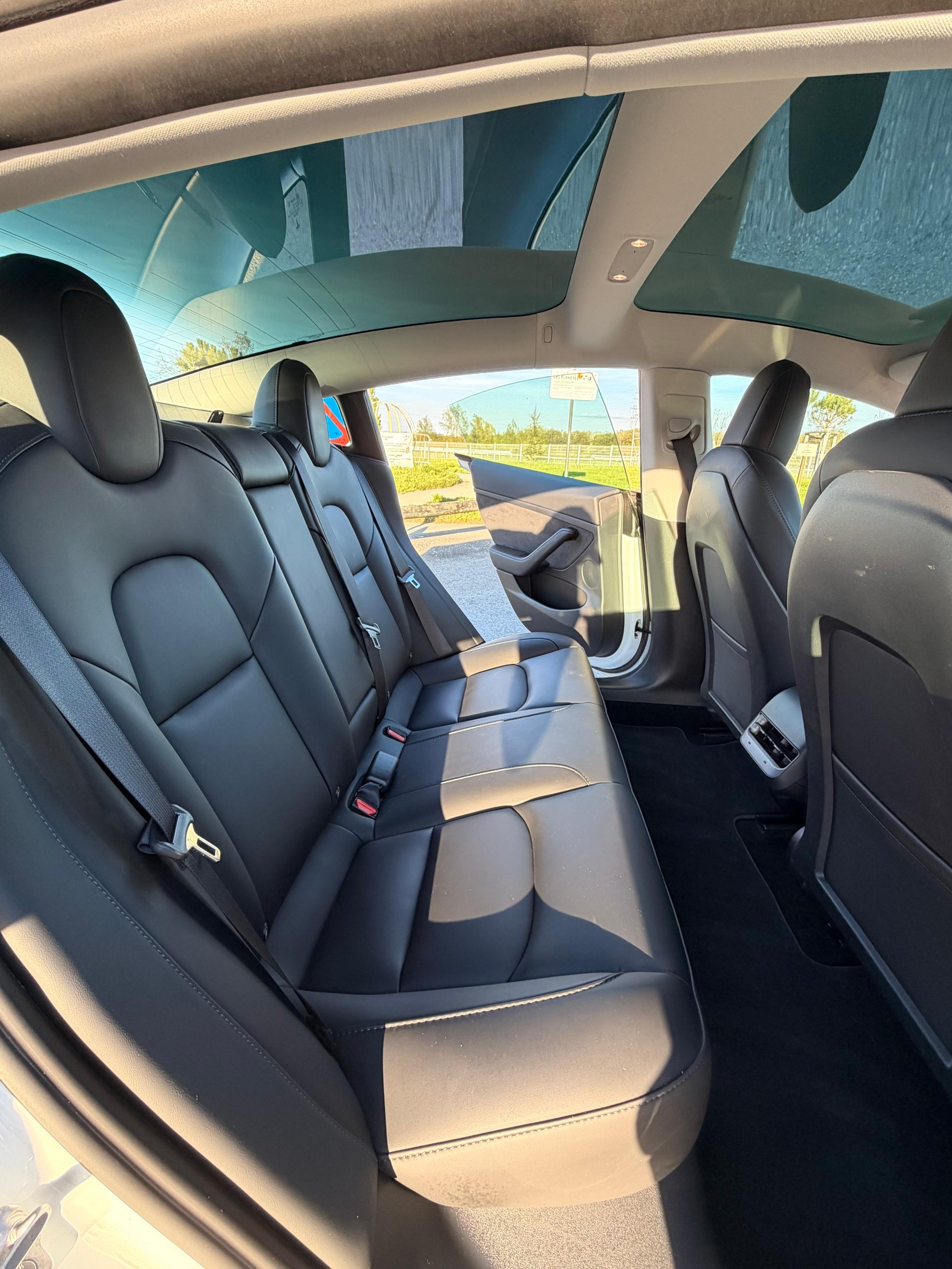 TESLA Model 3 Long Range Dual Motor AWD-image-10