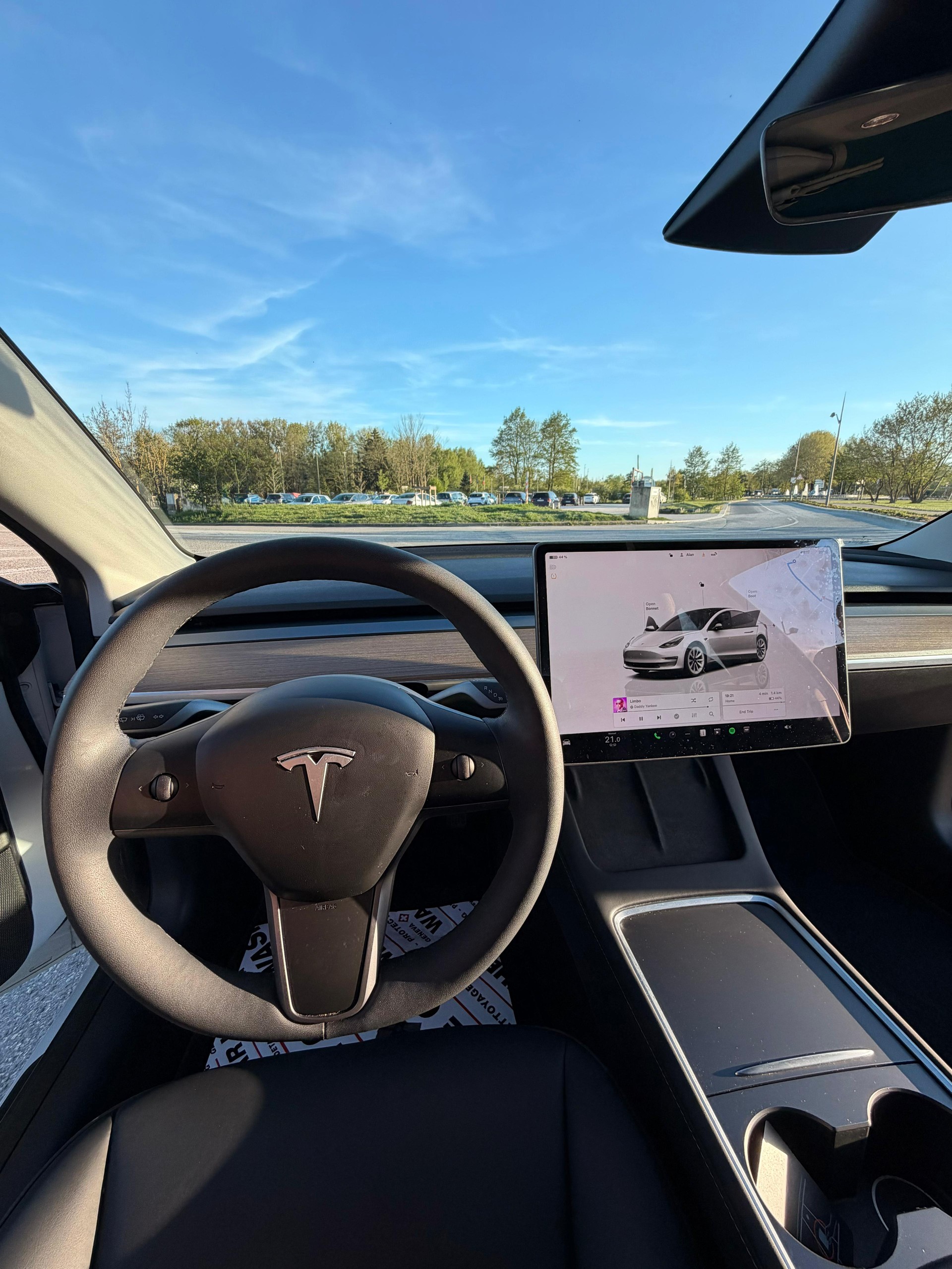 TESLA Model 3 Long Range Dual Motor AWD-image-13