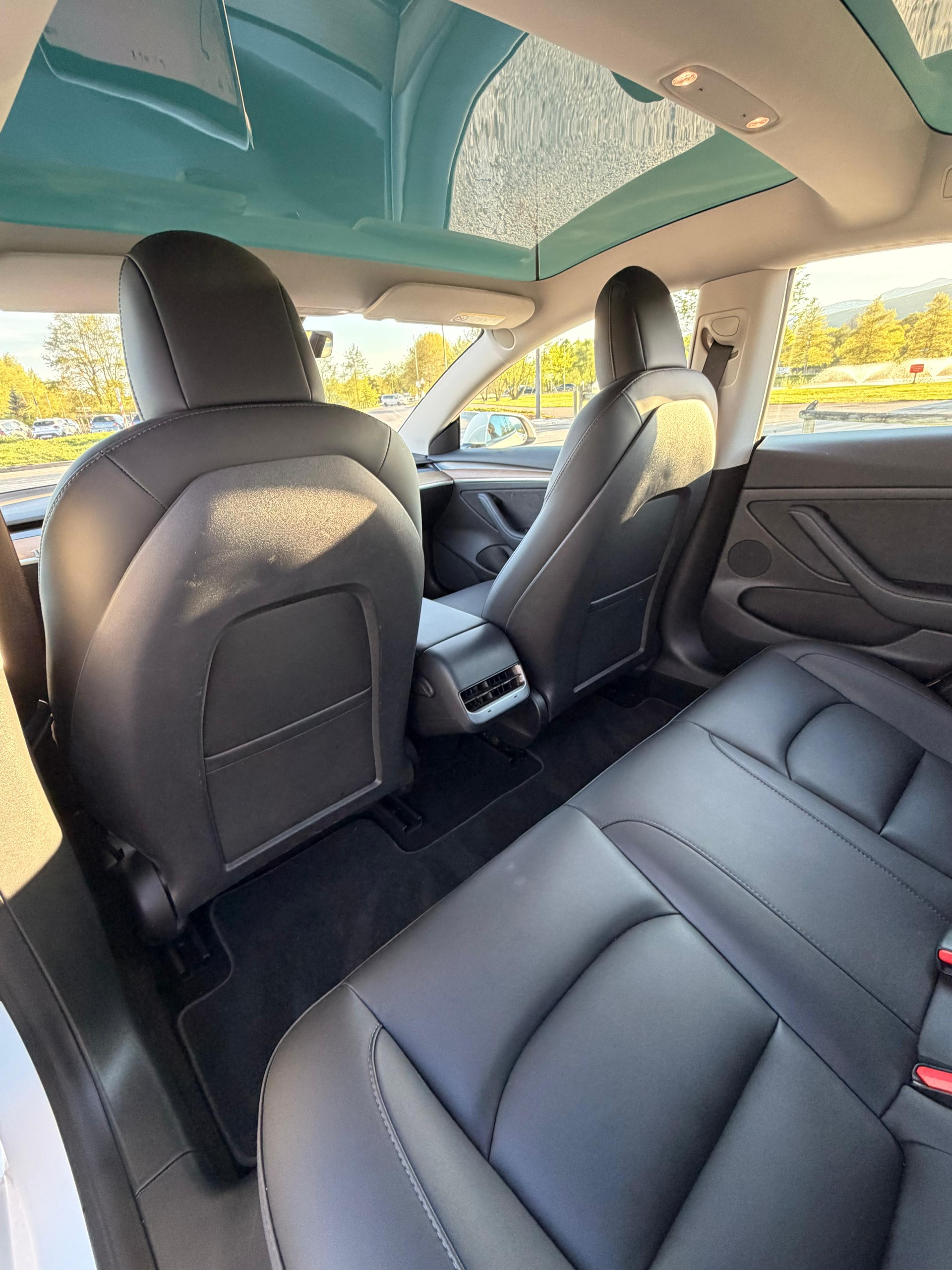 TESLA Model 3 Long Range Dual Motor AWD-image-9